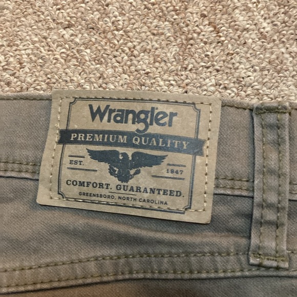 NWT Wrangler straight fit 32x32 - Picture 8 of 10
